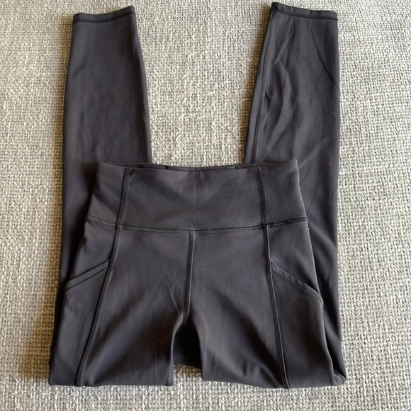 LIKE NEW LULULEMON Invigorate High-Rise Leggings! - Picture 10 of 12
